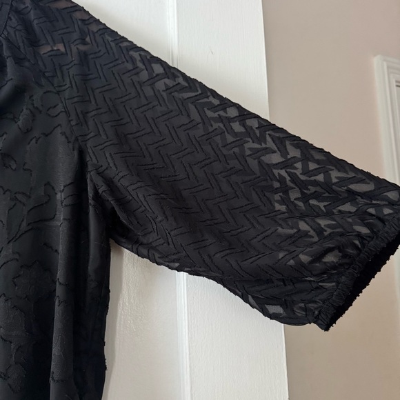 Vince Camuto Black Blouse with Sheer Patterned Sleeves Size S - Picture 5 of 16